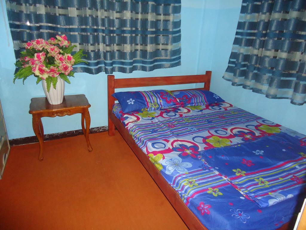 Donsol Aguluz Homestay Eksteriør bilde